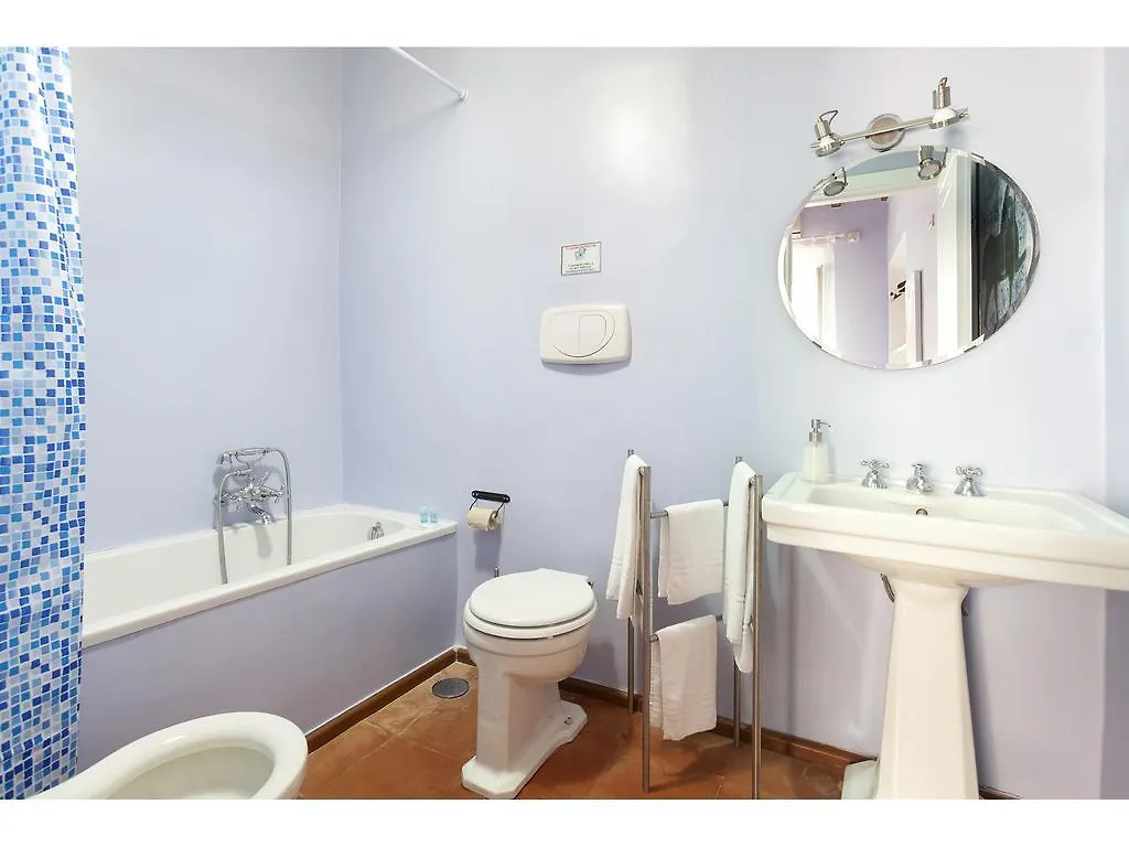 Apartment Via Farina Rome