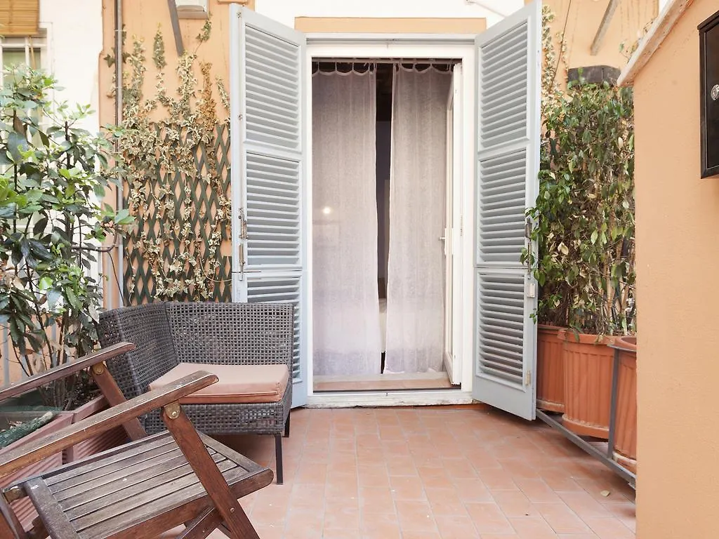 Apartment Via Farina Rome
