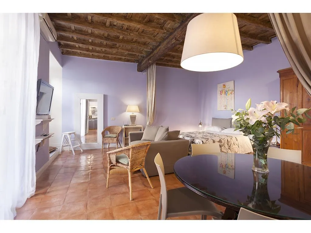 Apartment Via Farina Rome Italie